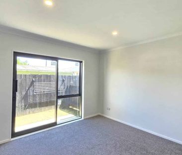 Experience the thrill of a brand-new house - Photo 4