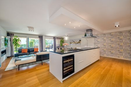 CONFORTEVOLE APPARTAMENTO CON GIARDINO PRIVATO A MELIDE - Foto 3