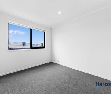 Brand New Modern Design Townhouse - Photo 3