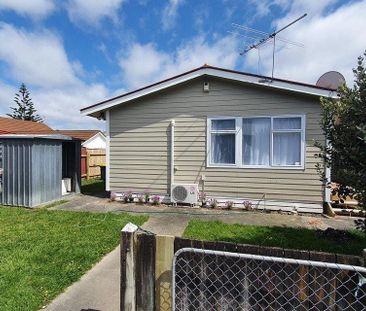 Lovely Two Bedroom House - Photo 4