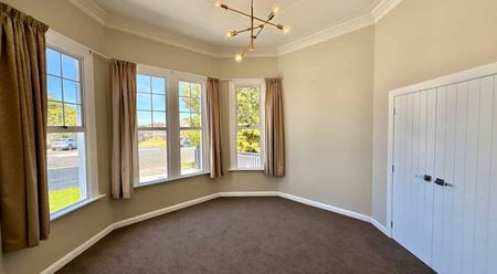 EXTRA LARGE FAMILY LIVING - Photo 2