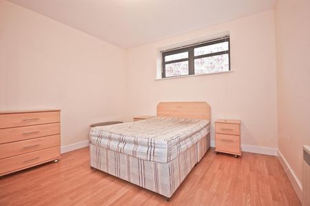 1 bedroom flat to rent - Photo 3