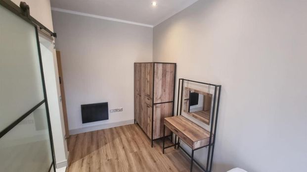 5 bedroom private hall to rent - Photo 1