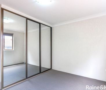 2 Bedroom Unit in Great Location! - Photo 5