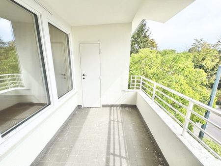 ERSTBEZUG NACH SANIERUNG | LOGGIATRAUM | LICHTDURCHFLUTETE, OPTIMAL-AUFGETEILTE 4 ZIMMER | TOPLAGE IN GRINZING - Foto 2