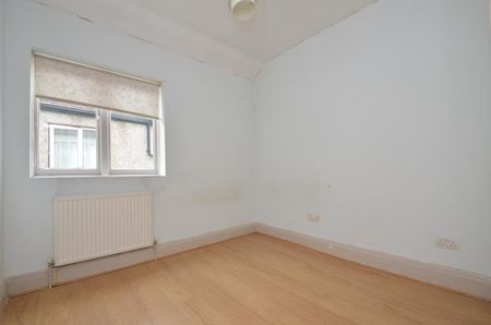 High Street, Ruislip, HA4 - Photo 3