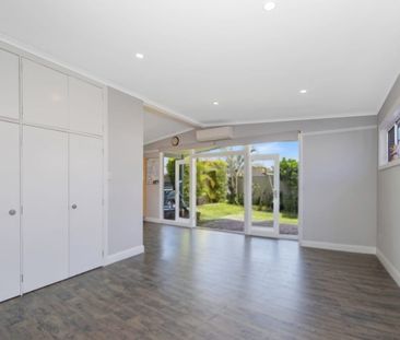 Modern 2-Bedroom Granny Flat in Ettalong Beach – Walk to the Beach! - Photo 4