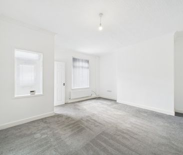 2 Bedroom End Terraced House - Photo 1