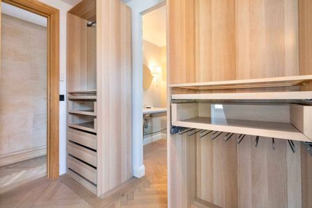 Beautiful apartment offering a unique character and stunning views of the lake - Photo 3