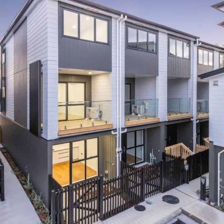 MOUNT ROSKILL, 3 BEDROOMS - Photo 1