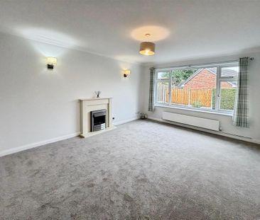 3 bedroom detached bungalow to rent - Photo 1