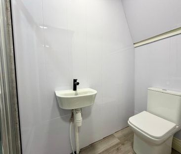 3 bedroom terraced house to rent - Photo 6