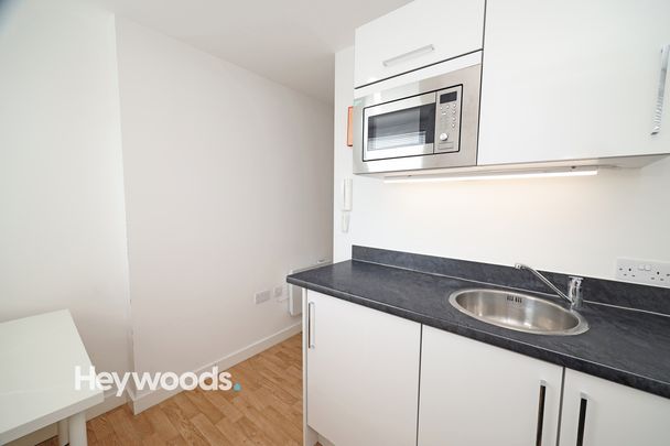 1 bed apartment to rent in Flat 48, Keele House, The Midway, Newcastle-under-Lyme, Staffordshire - Photo 1