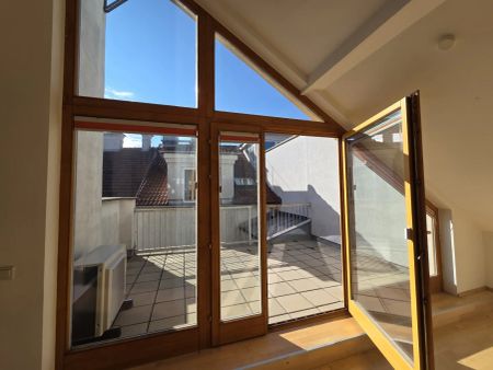 Atelierartige Dachgeschoss - Loftwohnung mit Terrasse - Photo 3