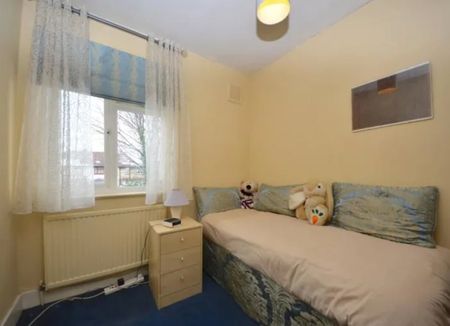 3 Bed Terraced House, Chaucer Avenue, TW9 - Photo 5