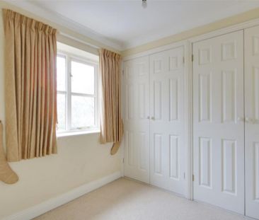 4 bedroom detached house to rent - Photo 6