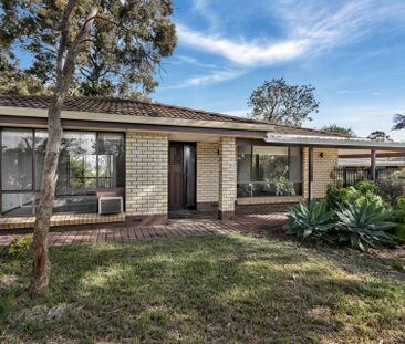 Charming 3 Bedroom Home in Leafy Hope Valley! - Photo 6