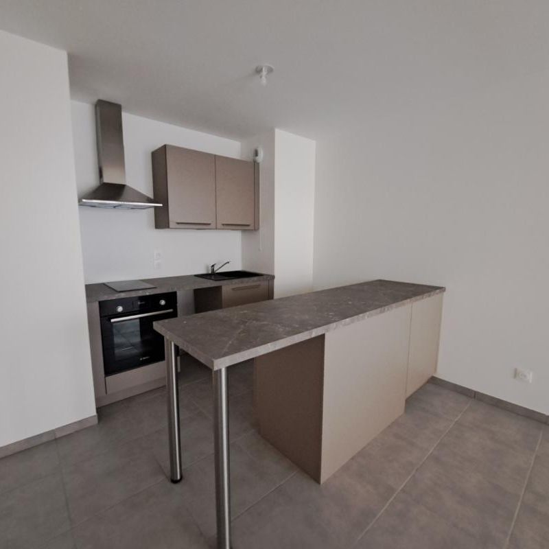 Location Appartement 2 pièces 45m² THONON LES BAINS 74200 - Photo 1