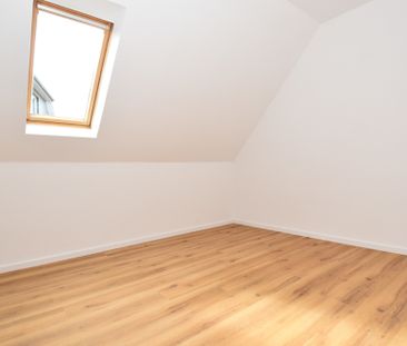 Ein Ort zum Ankommen - Großzügige Oberwohnung mit Loggia in ruhiger... - Foto 1