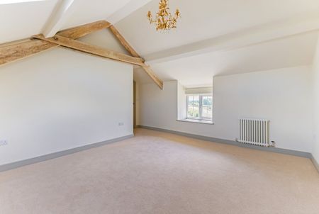 5 bedroom semi-detached house to rent - Photo 2