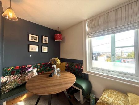 2 bedroom terraced house to rent - Photo 4