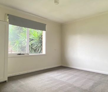 16 Williams Road, Laverton, Vic 3028 - Photo 3