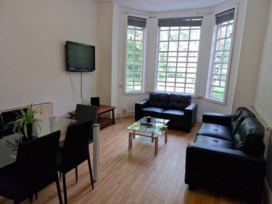 7 bedroom semi-detached house to rent - Photo 1