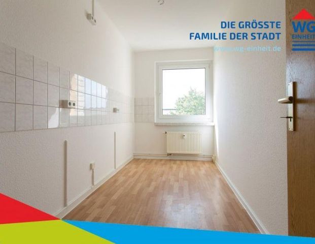 3-Raum Whg. mit umgebauter Küche/Fenster sowie HWR - Photo 1