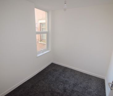 To Let 2 Bed Apartment - Photo 5