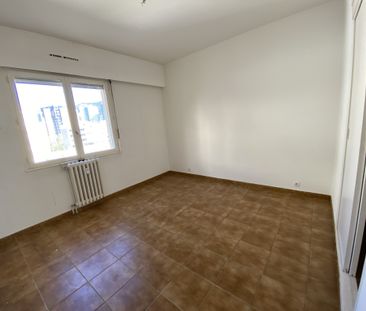 Location Appartement 3 pièces 89m² TOULON 83000 - Photo 4