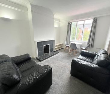 3 bedroom flat to rent - Photo 3