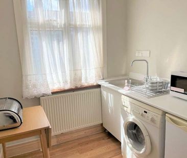 Athlone Rd, Brixton, London, SW2 - Photo 5