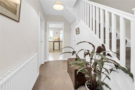 3 bedroom semi-detached house to rent - Photo 2