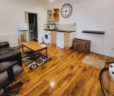 Studio to rent - Photo 4