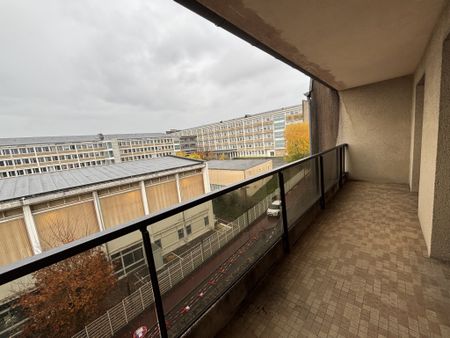 APPARTEMENT - 73m² - Photo 2