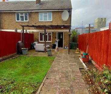 2 bedroom end of terrace house to rent - Photo 1