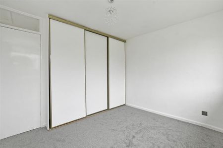 2 bedroom semi-detached house to rent - Photo 3