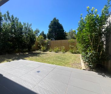 Spacious Two Bedroom Townhouse with Three Car Garage - Photo 5