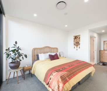 205/2 Veda Street, Hamilton NSW 2303 - Photo 2