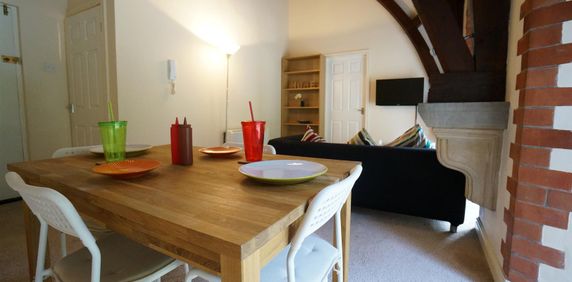 Flat 20 Tabernacle Chapel Garth Road - Photo 2