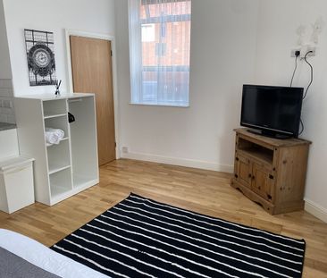 Studio Flat, Lansdowne Road, LE2 - Photo 3