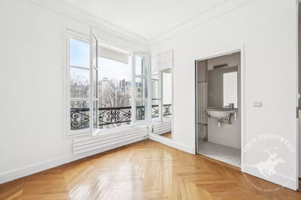 Appartement • Elysées-Madeleine, Paris 8ème - Photo 1