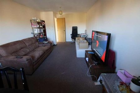 Siskin Court, Harrier Road, Colindale, NW9 - Photo 2