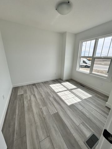 394 Alpine Avenue Southwest, Calgary - Photo 3