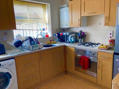 Balmoral Drive, NN13 - Photo 3