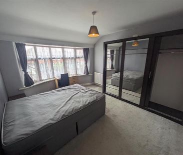 4 bedroom private hall to rent - Photo 6