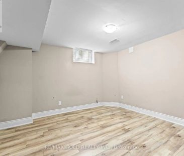 16 CLOVERHAVEN ROAD - Photo 1