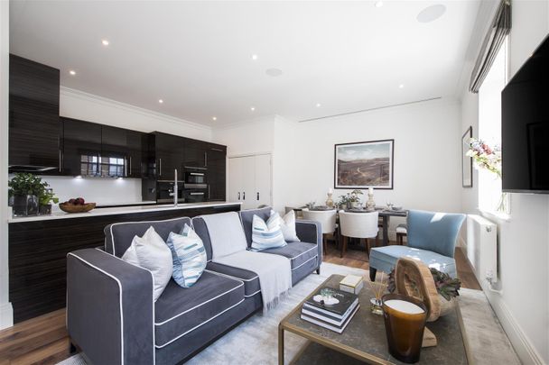 Palace Wharf, Charles Clowes Walk, London - Photo 1