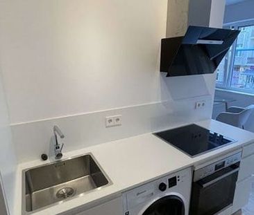 Avinguda Meridiana, Barcelona, Catalonia - Photo 6