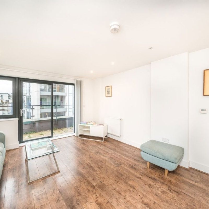 Osiers Road, SW18, London - Photo 1